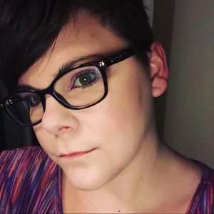 Meet your Posher, Nikki